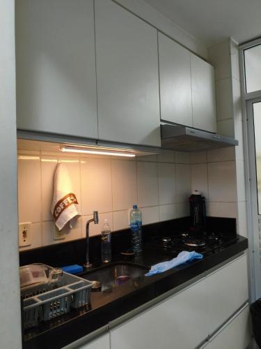 APARTAMENTO COM AR NA SALA e QUARTOS in 雅爾丁烏比拉雅拉