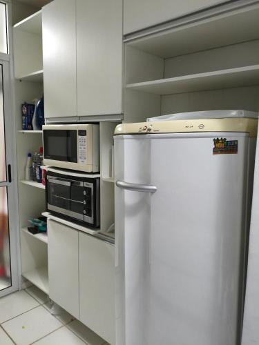 APARTAMENTO COM AR NA SALA e QUARTOS in 雅爾丁烏比拉雅拉