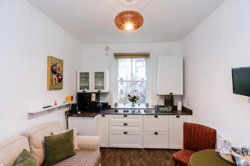 The Roman Kove Central Apartment