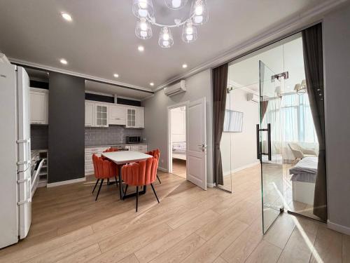 Gagarin Plaza Stylish Apartment - Odessa