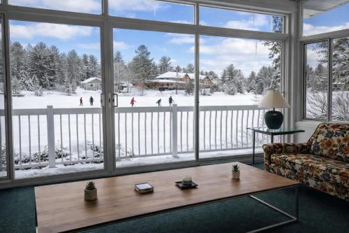 Water front Golden Lake cottage - Calm and peaceful in 瓦爾達維德