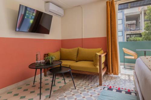 room detail thumbnail 1