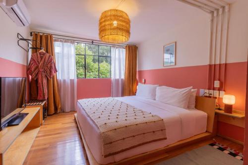 room detail thumbnail 0