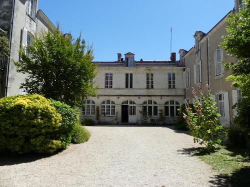 Le Gîte Du Parc avec parking vieux port et plage au calme - Location saisonnière - La Rochelle