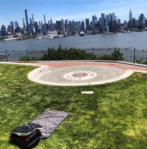 Private Suite Hudson River View in วีฮอว์เคน (NJ)