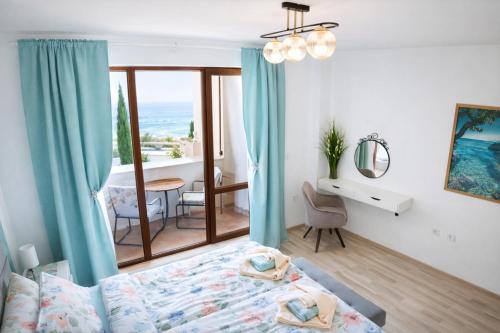 Two Bedroom Apartment Four Seasons - FREE PARKING - Complex Carpe Diem in Balchik