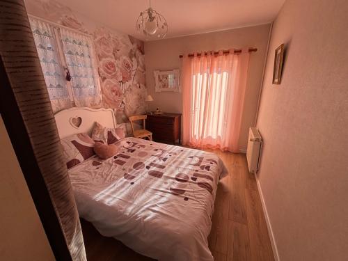 La maison d Ans l Charmante maison en pierres apparentes l LMDA24 in 拉布瓦錫熱當斯