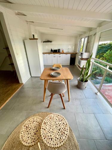 ti paradis-Appartement vue mer in Vieux-Habitants