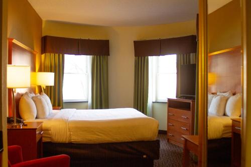 University Hotel & Suites Shippensburg, Trademark by Wyndham