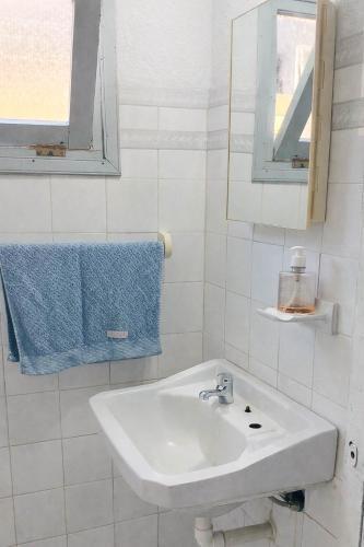 Badkamer, Casa a 50 m DE LA PLAYA con DIRECTV Y WIFI in Costa Azul