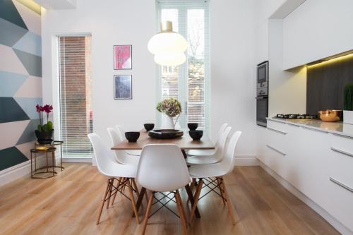STUNNING Brand New Apartment, Londýn (fotografie 2)