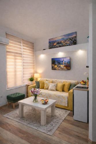Sarajevo Stylish Central Apartment - Steps to Old Town and Sebilj