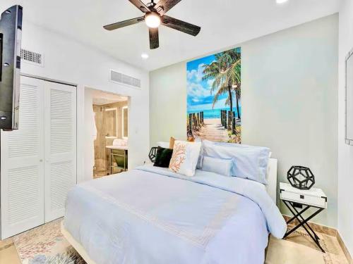 Park Place South of Fifth in Miami Beach, USA