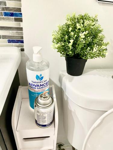 Bathroom, Private room B in West NYNJ 12mints from NYCity Times Square in West New York