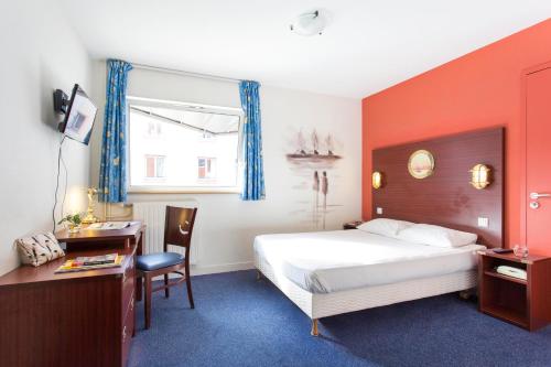 Hotel Les Gens De Mer Brest by Poppins