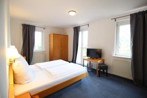 Hotel Berghof - image 8