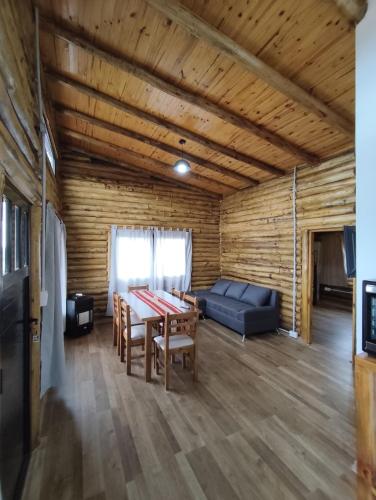 Cabaña de montaña (Cabana de montana) in Villa Jakanto