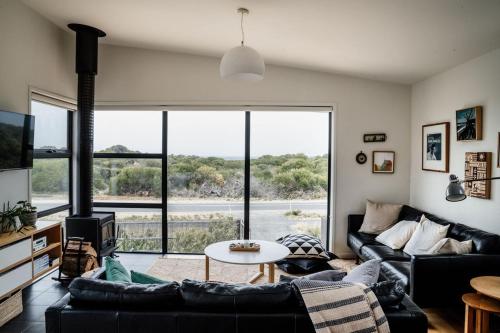 10кв.м 2, 1 баня Къща в Скамандър (Moonbird Beach Shack ~ Ocean Escape) in Beaumaris