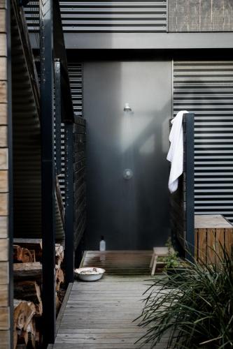 10кв.м 2, 1 баня Къща в Скамандър (Moonbird Beach Shack ~ Ocean Escape) in Beaumaris