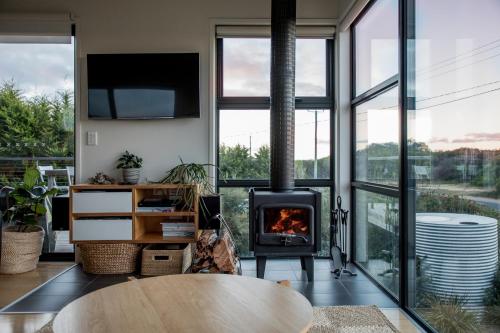 10кв.м 2, 1 баня Къща в Скамандър (Moonbird Beach Shack ~ Ocean Escape) in Beaumaris
