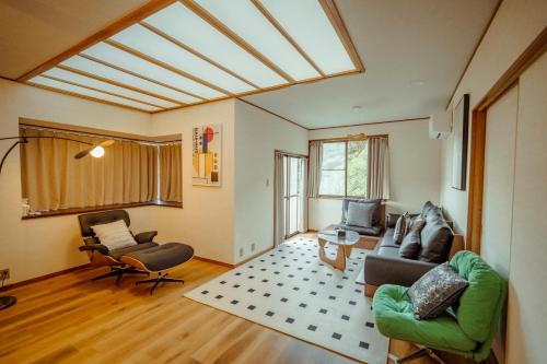 熱海 相の原 一軒家まるまる貸切 in Ainoharacho