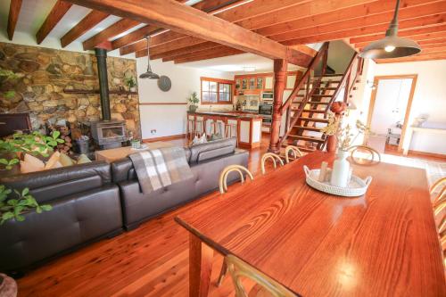 Kitchen, Nala Lodge in Harrietville