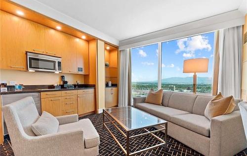 Modern Renovated Studio in Trump - image 10