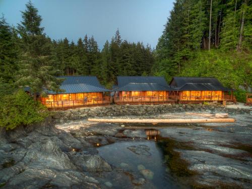 Wild Renfrew Seaside Cottages - Accommodation - Port Renfrew