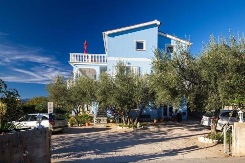  Apartments Juras in Brzac