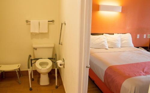 Motel 6-Cookeville TN - image 2