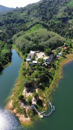 MOON LAKE RESORT