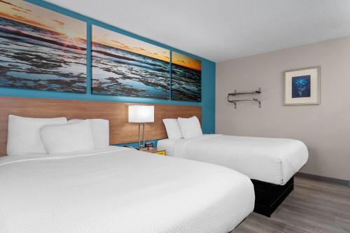 Days Inn by Wyndham Austin - image 5