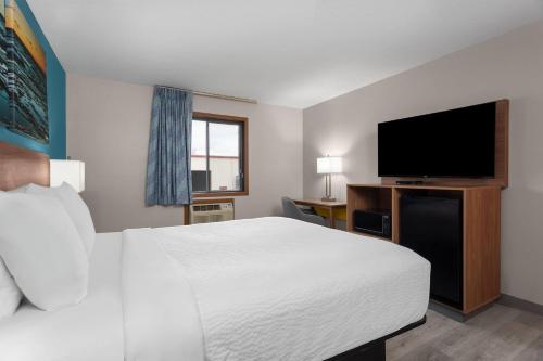 Days Inn by Wyndham Austin - image 7