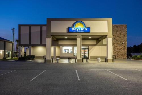 Days Inn by Wyndham Adel-South Georgia-Motorsports Park - image 7