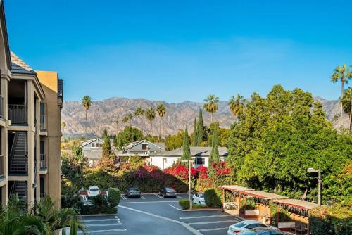Howard Johnson by Wyndham Pasadena in Pasadena, USA