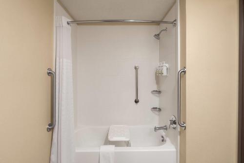 Comfort Inn Clearfield - image 2