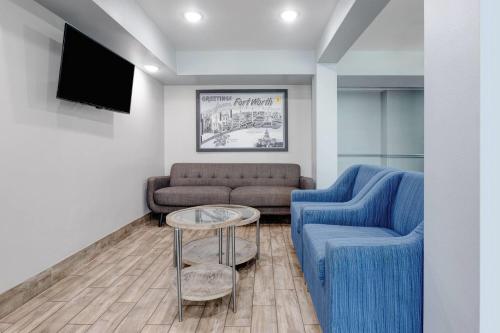 Super 8 by Wyndham Fort Worth Entertainment District in Fort Worth, USA