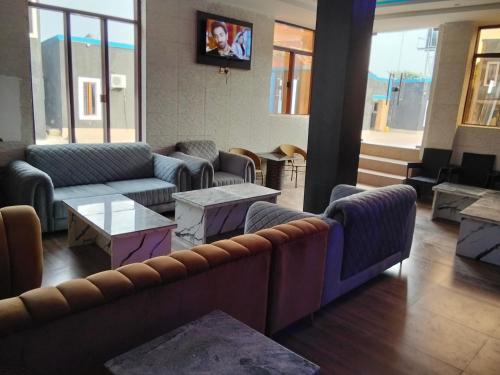 KINGSAMYSTAR HOTEL and SUITES in Asaba