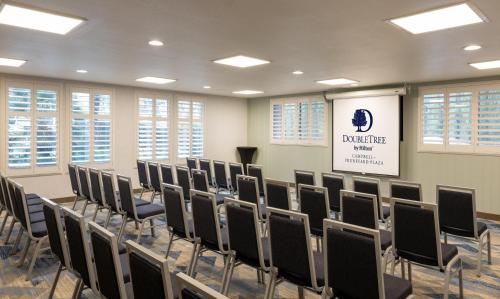 DoubleTree by Hilton Campbell - Pruneyard Plaza - image 10