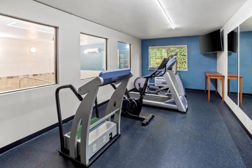 Quality Inn - image 13