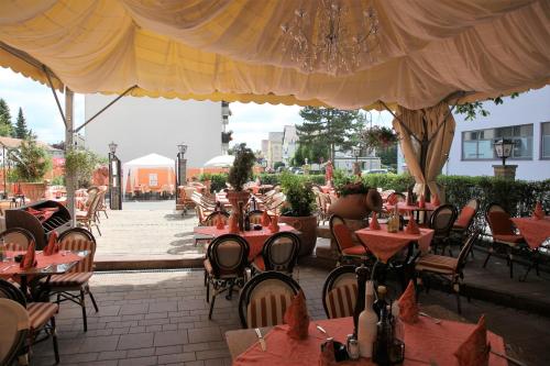 Restaurant, Hotel Villa Toscana in Gersthofen