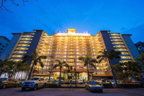 Beachfront Bliss – 3BR Sea View Glory Beach PD in Taman Tuah Batu