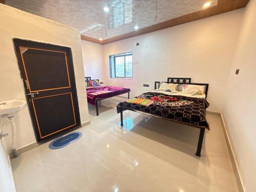 Shivshakti lodging in Narayangaon