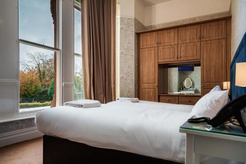 Sefton Park Hotel in Garston