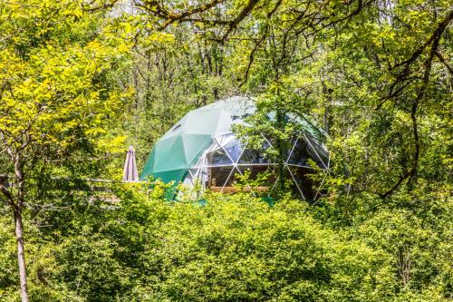 Dôme & jacuzzi et Séjour romantique en Dordogne (Dome & jacuzzi et Sejour romantique en Dordogne) in La Dornac