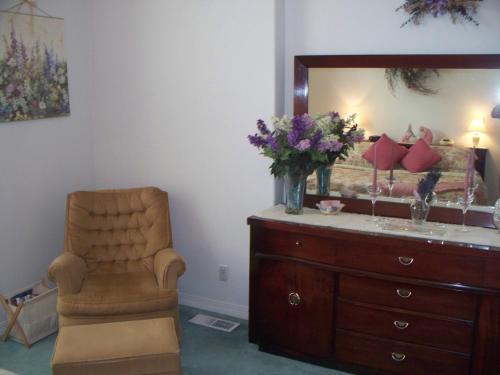 River Cove Elegant Waterfront Bed & Breakfast – Post Falls, ID