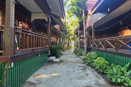 Nongsak Guesthouse and Restaurant in Don Khone