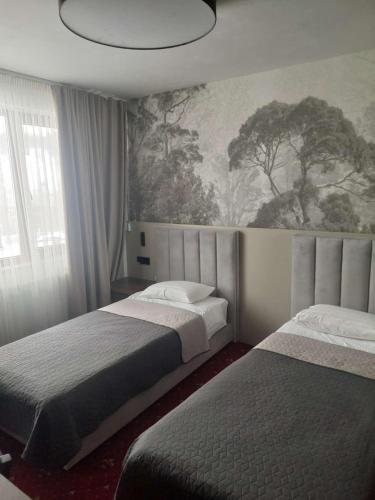 2 twin beds