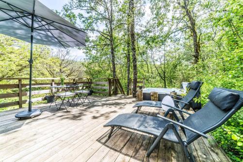 Balkons/terase, Dôme premium & jacuzzi , Nature en Dordogne (Dome premium & jacuzzi , Nature en Dordogne) in La Dornac