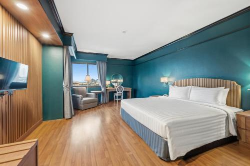 room detail thumbnail 1